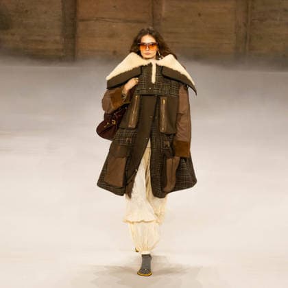 Paris fashion week Womenwear FALL WINTER 2026 2027 CHLOE 5th March 2026 sylvie lefort photography MAXPPP 05 03 2026 @sylvie Lefort Photography MAXPPP 05 03 26 Models present creations from the Womenswear FALL WINTER 2026 2027collection by CHLOE during the Paris Fashion Week, in Paris, France 5th March 2026 The presentation of the Womens collections from March 2nd to March 10th 26  Copyright: xMAXPPPxsylviexlefortxphotographyx LFR202603055203 LFR202603055203