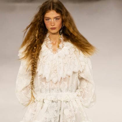 Paris fashion week Womenwear FALL WINTER 2026 2027 CHLOE 5th March 2026 sylvie lefort photography MAXPPP 05 03 2026 @sylvie Lefort Photography MAXPPP 05 03 26 Models present creations from the Womenswear FALL WINTER 2026 2027collection by CHLOE during the Paris Fashion Week, in Paris, France 5th March 2026 The presentation of the Womens collections from March 2nd to March 10th 26  Copyright: xMAXPPPxsylviexlefortxphotographyx LFR202603055206 LFR202603055206