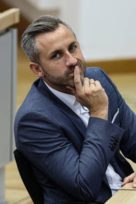 Fraktionsvorsitzender Ulrich Siegmund (AfD, Sachsen Anhalt) - Sitzung im Landtag von Sachsen Anhalt mit dem Thema Abgeordnetengesetz zur Parlamentsreform 2026 *** Parliamentary Group Chairman Ulrich Siegmund AfD, Saxony-Anhalt Meeting in the State Parliament of Saxony-Anhalt on the subject of the Members of Parliament Act on Parliamentary Reform 2026