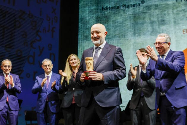 Azorín Novel Prize 2026 Award Gala The director and editor of the literary agency Editabundo, Pablo Álvarez, winner of the Azorín Novel Prize 2026, on March 5, 2026, in Alicante, Valencian Community Spain The Azorín Novel Prize 2026, endowed with 45,000 euros, celebrates its 33rd edition this Thursday in the Auditorium of the Provincial Council of Alicante, celebrates its 33rd edition this Thursday at the Auditorio de la Diputación de Alicante Ten works, selected from 735 originals, are competing for the award that reflects the growing presence of thrillers and historical novels in todays narrative 05 MARCH 2026 PREMIO NOVELA LIBRO PREMIO AZORÍN LITERATURA Joaquín P Alicante Comunidad Valenciana Alicante Comunidad Valenciana Espana Copyright: xJoaquinxP.xReinax 7341682