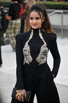 PFW Schiaparelli Outside Arrivals Oulaya Amamra arriving at the Schiaparelli show during Fashion Week in Paris, France on March 5, 2026. Photo by Julien Reynaud APS-Medias ABACAPRESS.COM Paris France  Copyright: xReynaudxJulien APS-Medias ABACAx
