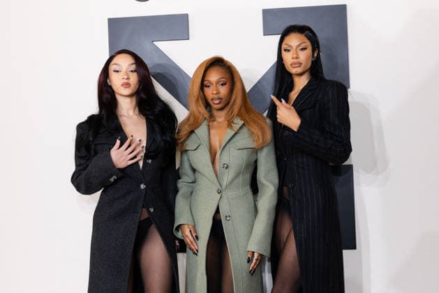 PFW - Off White Photocall Jorja Douglas, Stella Quaresma and Renee Downer of band FLO attends the Off-White Womenswear Fall Winter 2026-2027 show as part of Paris Fashion Week (PFW) on March 5, 2026 in Paris, France. Photo by Alexis Jumeau ABACAPRESS.COM Paris France  Copyright: xJumeauxAlexis ABACAx