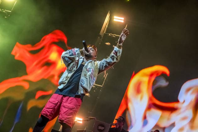 Sean Paul plays a show of his TIMELESS TOUR on March 5, 2026 at the QUARTERBACK Immobilien ARENA Leipzig In front of an almost sold-out venue, the dancehall star delivers an energetic performance with his best-known hits, accompanied by a DJ and an elaborate light and video production, while the audience in the arena dances and sings along ï¿¼ Sean Paul Lei