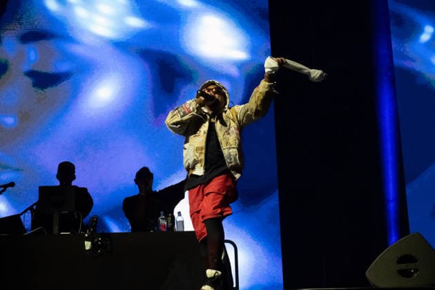 Sean Paul plays a show of his TIMELESS TOUR on March 5, 2026 at the QUARTERBACK Immobilien ARENA Leipzig In front of an almost sold-out venue, the dancehall star delivers an energetic performance with his best-known hits, accompanied by a DJ and an elaborate light and video production, while the audience in the arena dances and sings along ï¿¼ Sean Paul Lei
