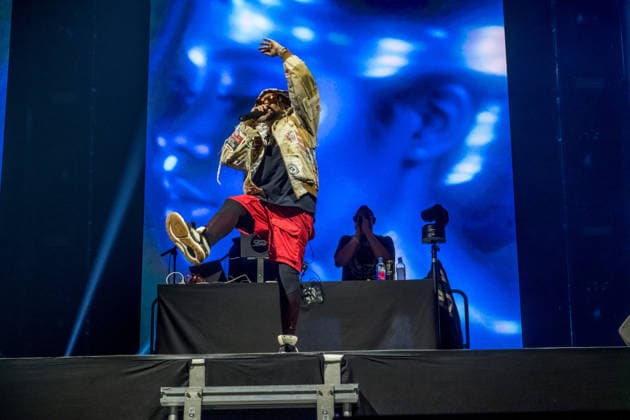 Sean Paul plays a show of his TIMELESS TOUR on March 5, 2026 at the QUARTERBACK Immobilien ARENA Leipzig In front of an almost sold-out venue, the dancehall star delivers an energetic performance with his best-known hits, accompanied by a DJ and an elaborate light and video production, while the audience in the arena dances and sings along ï¿¼ Sean Paul Lei