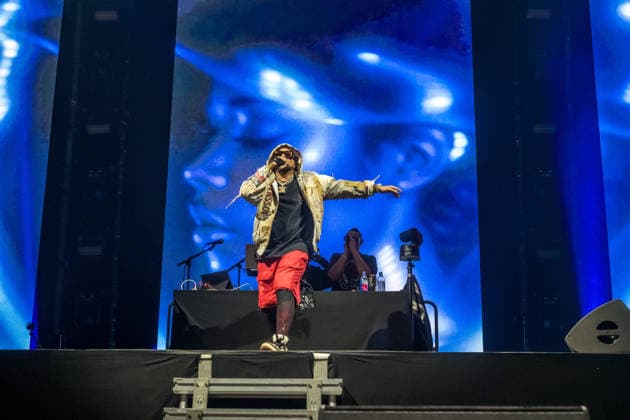 Sean Paul plays a show of his TIMELESS TOUR on March 5, 2026 at the QUARTERBACK Immobilien ARENA Leipzig In front of an almost sold-out venue, the dancehall star delivers an energetic performance with his best-known hits, accompanied by a DJ and an elaborate light and video production, while the audience in the arena dances and sings along ï¿¼ Sean Paul Lei