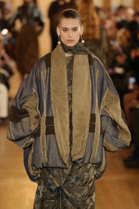 PFW - Uma Wang Runway A model walks the runway during the Uma Wang Womenswear Fall Winter 2026-2027 show as part of Paris Fashion Week on March 05, 2026 in Paris, France. Photo by Alain Gil Gonzalez ABACAPRESS.COM Paris France  Copyright: xGonzalezxAlain-Gil ABACAx