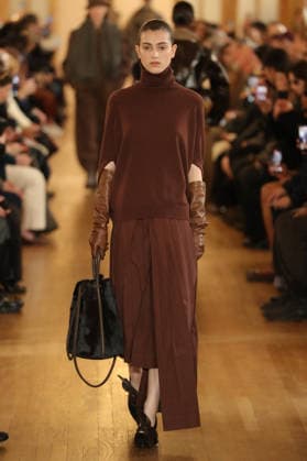 PFW - Uma Wang Runway A model walks the runway during the Uma Wang Womenswear Fall Winter 2026-2027 show as part of Paris Fashion Week on March 05, 2026 in Paris, France. Photo by Alain Gil Gonzalez ABACAPRESS.COM Paris France  Copyright: xGonzalezxAlain-Gil ABACAx