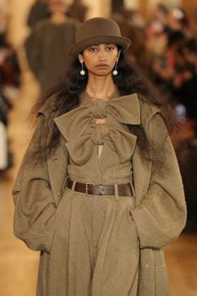 PFW - Uma Wang Runway A model walks the runway during the Uma Wang Womenswear Fall Winter 2026-2027 show as part of Paris Fashion Week on March 05, 2026 in Paris, France. Photo by Alain Gil Gonzalez ABACAPRESS.COM Paris France  Copyright: xGonzalezxAlain-Gil ABACAx