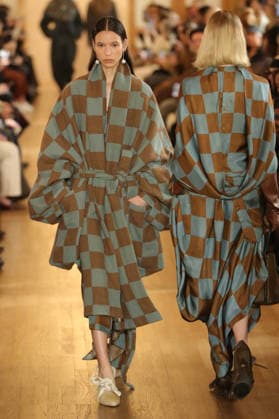 PFW - Uma Wang Runway A model walks the runway during the Uma Wang Womenswear Fall Winter 2026-2027 show as part of Paris Fashion Week on March 05, 2026 in Paris, France. Photo by Alain Gil Gonzalez ABACAPRESS.COM Paris France  Copyright: xGonzalezxAlain-Gil ABACAx