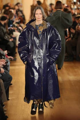 PFW - Uma Wang Runway A model walks the runway during the Uma Wang Womenswear Fall Winter 2026-2027 show as part of Paris Fashion Week on March 05, 2026 in Paris, France. Photo by Alain Gil Gonzalez ABACAPRESS.COM Paris France  Copyright: xGonzalezxAlain-Gil ABACAx