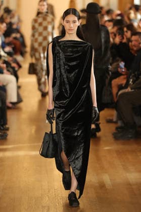PFW - Uma Wang Runway A model walks the runway during the Uma Wang Womenswear Fall Winter 2026-2027 show as part of Paris Fashion Week on March 05, 2026 in Paris, France. Photo by Alain Gil Gonzalez ABACAPRESS.COM Paris France  Copyright: xGonzalezxAlain-Gil ABACAx
