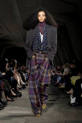 Runway during the Rabanne Womenswear Fall Winter 2026 2027 show as part of Paris Fashion Week PFW à lUnesco, à Paris, France, le 5 mars 2026 Bestimage Runway during the Rabanne Womenswear Fall Winter 2026 2027 show as part of Paris Fashion Week on March 05, 2026 in Paris, France Paris France  Copyright: xAgencex xBestimagexAgencex xBestimagex