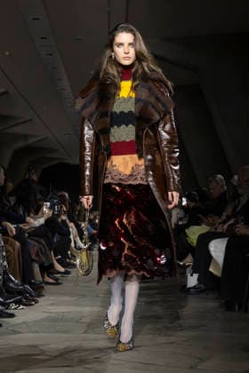 Runway during the Rabanne Womenswear Fall Winter 2026 2027 show as part of Paris Fashion Week PFW à lUnesco, à Paris, France, le 5 mars 2026 Bestimage Runway during the Rabanne Womenswear Fall Winter 2026 2027 show as part of Paris Fashion Week on March 05, 2026 in Paris, France Paris France  Copyright: xAgencex xBestimagexAgencex xBestimagex