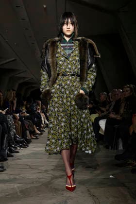 Runway during the Rabanne Womenswear Fall Winter 2026 2027 show as part of Paris Fashion Week PFW à lUnesco, à Paris, France, le 5 mars 2026 Bestimage Runway during the Rabanne Womenswear Fall Winter 2026 2027 show as part of Paris Fashion Week on March 05, 2026 in Paris, France Paris France  Copyright: xAgencex xBestimagexAgencex xBestimagex