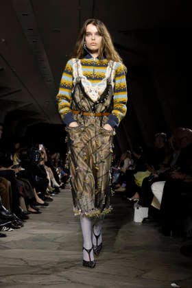 Runway during the Rabanne Womenswear Fall Winter 2026 2027 show as part of Paris Fashion Week PFW à lUnesco, à Paris, France, le 5 mars 2026 Bestimage Runway during the Rabanne Womenswear Fall Winter 2026 2027 show as part of Paris Fashion Week on March 05, 2026 in Paris, France Paris France  Copyright: xAgencex xBestimagexAgencex xBestimagex