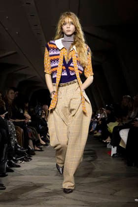 Runway during the Rabanne Womenswear Fall Winter 2026 2027 show as part of Paris Fashion Week PFW à lUnesco, à Paris, France, le 5 mars 2026 Bestimage Runway during the Rabanne Womenswear Fall Winter 2026 2027 show as part of Paris Fashion Week on March 05, 2026 in Paris, France Paris France  Copyright: xAgencex xBestimagexAgencex xBestimagex