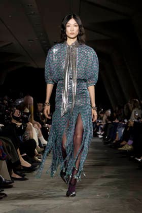 Runway during the Rabanne Womenswear Fall Winter 2026 2027 show as part of Paris Fashion Week PFW à lUnesco, à Paris, France, le 5 mars 2026 Bestimage Runway during the Rabanne Womenswear Fall Winter 2026 2027 show as part of Paris Fashion Week on March 05, 2026 in Paris, France Paris France  Copyright: xAgencex xBestimagexAgencex xBestimagex