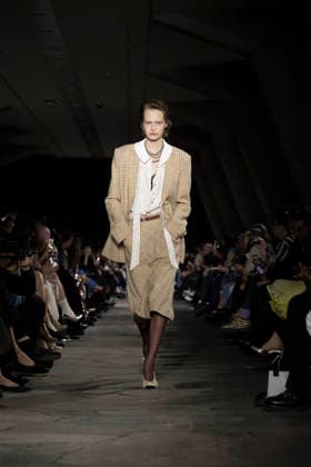 Runway during the Rabanne Womenswear Fall Winter 2026 2027 show as part of Paris Fashion Week PFW à lUnesco, à Paris, France, le 5 mars 2026 Bestimage Runway during the Rabanne Womenswear Fall Winter 2026 2027 show as part of Paris Fashion Week on March 05, 2026 in Paris, France Paris France  Copyright: xAgencex xBestimagexAgencex xBestimagex