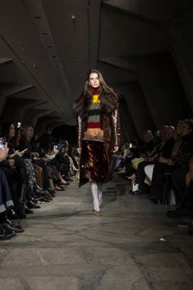 Runway during the Rabanne Womenswear Fall Winter 2026 2027 show as part of Paris Fashion Week PFW à lUnesco, à Paris, France, le 5 mars 2026 Bestimage Runway during the Rabanne Womenswear Fall Winter 2026 2027 show as part of Paris Fashion Week on March 05, 2026 in Paris, France Paris France  Copyright: xAgencex xBestimagexAgencex xBestimagex