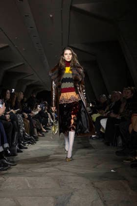 Runway during the Rabanne Womenswear Fall Winter 2026 2027 show as part of Paris Fashion Week PFW à lUnesco, à Paris, France, le 5 mars 2026 Bestimage Runway during the Rabanne Womenswear Fall Winter 2026 2027 show as part of Paris Fashion Week on March 05, 2026 in Paris, France Paris France  Copyright: xAgencex xBestimagexAgencex xBestimagex