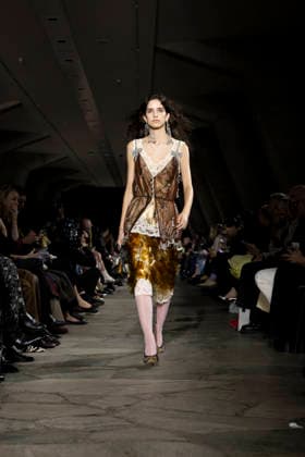 Runway during the Rabanne Womenswear Fall Winter 2026 2027 show as part of Paris Fashion Week PFW à lUnesco, à Paris, France, le 5 mars 2026 Bestimage Runway during the Rabanne Womenswear Fall Winter 2026 2027 show as part of Paris Fashion Week on March 05, 2026 in Paris, France Paris France  Copyright: xAgencex xBestimagexAgencex xBestimagex