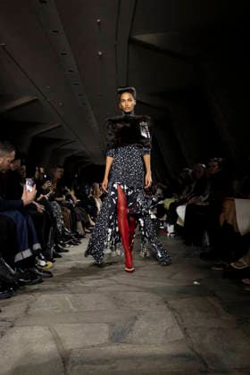 Runway during the Rabanne Womenswear Fall Winter 2026 2027 show as part of Paris Fashion Week PFW à lUnesco, à Paris, France, le 5 mars 2026 Bestimage Runway during the Rabanne Womenswear Fall Winter 2026 2027 show as part of Paris Fashion Week on March 05, 2026 in Paris, France Paris France  Copyright: xAgencex xBestimagexAgencex xBestimagex
