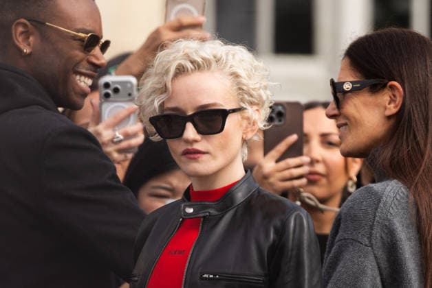 PFW Loewe Outside Arrivals NB Julia Garner arrived at the Loewe Womenswear Fall Winter 2026-2027 show as part of Paris Fashion Week on March 06, 2026 in Paris, France. Photo by Nasser Berzane ABACAPRESS.COM Paris France  Copyright: xBerzanexNasser ABACAx
