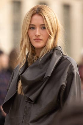 PFW Loewe Outside Arrivals NB Sarah Pidgeon arrived at the Loewe Womenswear Fall Winter 2026-2027 show as part of Paris Fashion Week on March 06, 2026 in Paris, France. Photo by Nasser Berzane ABACAPRESS.COM Paris France  Copyright: xBerzanexNasser ABACAx
