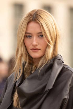 PFW Loewe Outside Arrivals NB Sarah Pidgeon arrived at the Loewe Womenswear Fall Winter 2026-2027 show as part of Paris Fashion Week on March 06, 2026 in Paris, France. Photo by Nasser Berzane ABACAPRESS.COM Paris France  Copyright: xBerzanexNasser ABACAx
