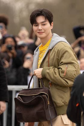 PFW Loewe Outside Arrivals NB Song Kang arrived at the Loewe Womenswear Fall Winter 2026-2027 show as part of Paris Fashion Week on March 06, 2026 in Paris, France. Photo by Nasser Berzane ABACAPRESS.COM Paris France  Copyright: xBerzanexNasser ABACAx