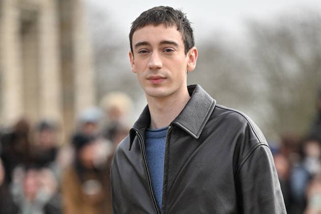PFW Loewe Outside Arrivals Theodore Pellerin arriving at the Loewe show during Fashion Week in Paris, France on March 6, 2026. Photo by Julien Reynaud APS-Medias ABACAPRESS.COM Paris France  Copyright: xReynaudxJulien APS-Medias ABACAx