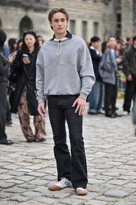 PFW Loewe Outside Arrivals Guest arriving at the Loewe show during Fashion Week in Paris, France on March 6, 2026. Photo by Julien Reynaud APS-Medias ABACAPRESS.COM Paris France  Copyright: xReynaudxJulien APS-Medias ABACAx