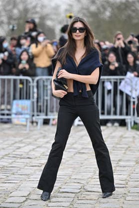 PFW Loewe Outside Arrivals Emily Ratajkowski arriving at the Loewe show during Fashion Week in Paris, France on March 6, 2026. Photo by Julien Reynaud APS-Medias ABACAPRESS.COM Paris France  Copyright: xReynaudxJulien APS-Medias ABACAx