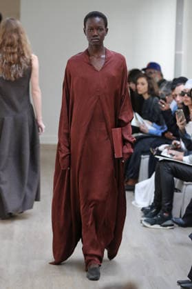 PFW - Ruohan Runway A model walks the runway during the Ruohan Womenswear Fall Winter 2026-2027 show as part of Paris Fashion Week on March 6, 2026 in Paris, France. Photo by Alain Gil Gonzalez ABACAPRESS.COM Paris France  Copyright: xGonzalezxAlain-Gil ABACAx