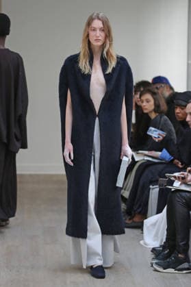 PFW - Ruohan Runway A model walks the runway during the Ruohan Womenswear Fall Winter 2026-2027 show as part of Paris Fashion Week on March 6, 2026 in Paris, France. Photo by Alain Gil Gonzalez ABACAPRESS.COM Paris France  Copyright: xGonzalezxAlain-Gil ABACAx