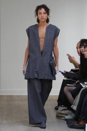 PFW - Ruohan Runway A model walks the runway during the Ruohan Womenswear Fall Winter 2026-2027 show as part of Paris Fashion Week on March 6, 2026 in Paris, France. Photo by Alain Gil Gonzalez ABACAPRESS.COM Paris France  Copyright: xGonzalezxAlain-Gil ABACAx