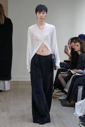 PFW - Ruohan Runway A model walks the runway during the Ruohan Womenswear Fall Winter 2026-2027 show as part of Paris Fashion Week on March 6, 2026 in Paris, France. Photo by Alain Gil Gonzalez ABACAPRESS.COM Paris France  Copyright: xGonzalezxAlain-Gil ABACAx