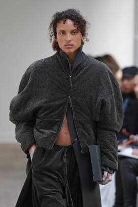 PFW - Ruohan Runway A model walks the runway during the Ruohan Womenswear Fall Winter 2026-2027 show as part of Paris Fashion Week on March 6, 2026 in Paris, France. Photo by Alain Gil Gonzalez ABACAPRESS.COM Paris France  Copyright: xGonzalezxAlain-Gil ABACAx