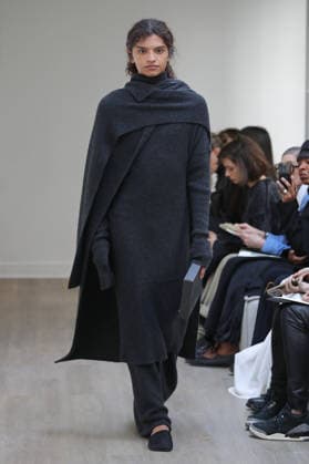 PFW - Ruohan Runway A model walks the runway during the Ruohan Womenswear Fall Winter 2026-2027 show as part of Paris Fashion Week on March 6, 2026 in Paris, France. Photo by Alain Gil Gonzalez ABACAPRESS.COM Paris France  Copyright: xGonzalezxAlain-Gil ABACAx