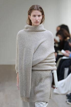 PFW - Ruohan Runway A model walks the runway during the Ruohan Womenswear Fall Winter 2026-2027 show as part of Paris Fashion Week on March 6, 2026 in Paris, France. Photo by Alain Gil Gonzalez ABACAPRESS.COM Paris France  Copyright: xGonzalezxAlain-Gil ABACAx