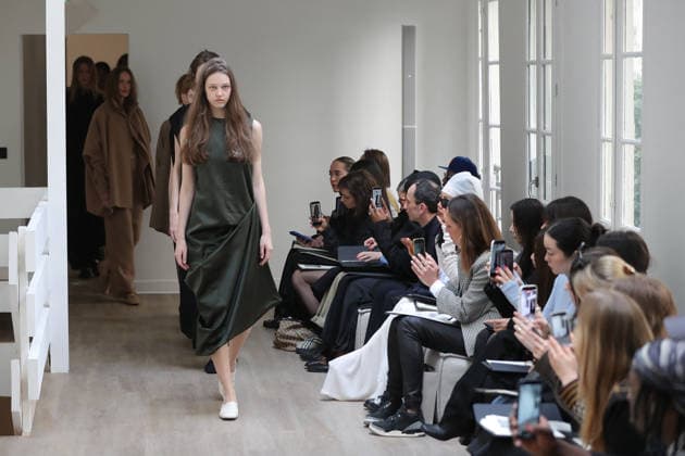 PFW - Ruohan Runway A model walks the runway during the Ruohan Womenswear Fall Winter 2026-2027 show as part of Paris Fashion Week on March 6, 2026 in Paris, France. Photo by Alain Gil Gonzalez ABACAPRESS.COM Paris France  Copyright: xGonzalezxAlain-Gil ABACAx