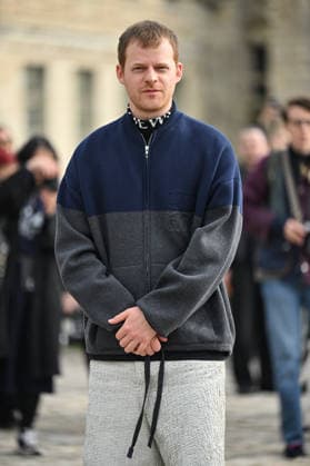 PFW Loewe Outside Arrivals Lucas Hedges arriving at the Loewe show during Fashion Week in Paris, France on March 6, 2026. Photo by Julien Reynaud APS-Medias ABACAPRESS.COM Paris France  Copyright: xReynaudxJulien APS-Medias ABACAx