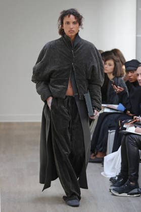 PFW - Ruohan Runway A model walks the runway during the Ruohan Womenswear Fall Winter 2026-2027 show as part of Paris Fashion Week on March 6, 2026 in Paris, France. Photo by Alain Gil Gonzalez ABACAPRESS.COM Paris France  Copyright: xGonzalezxAlain-Gil ABACAx