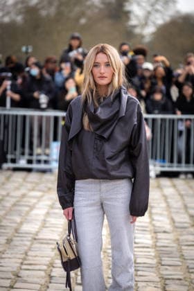 Sarah Piedgeon Celebrities at Loewe Collection Femme Prêt à Porter Automne Hiver 2026 2027 fashion show during Paris Fashion Week, on March 6th, 2026 Florian Lavielle Bestimage Celebrities at Loewe Ready to Wear Fall Winter 2026 2027 Women Collection fashion show, during Paris Fashion Week, on March 6th, 2026 Paris France  Copyright: xFlorianxLaviellex xBestimagexFlorianxLaviellex xBestimagex