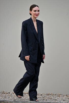 PFW Givenchy Outside Arrivals Rooney Mara arriving at the Givenchy show during Fashion Week in Paris, France on March 6, 2026. Photo by Julien Reynaud APS-Medias ABACAPRESS.COM Paris France  Copyright: xReynaudxJulien APS-Medias ABACAx