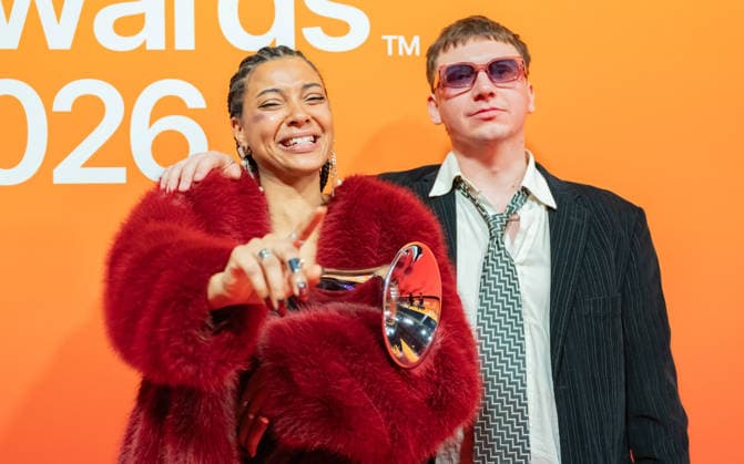 20260306 26. Verleihung des Amadeus Austrian Music Award 2026 WIEN, OESTERREICH - 06. MAERZ: Preistraegerin des 26. Amadeus Austria Music Awards 2026 in der Kategorie -FM4 Award 2026- Rapperin und Schauspielerin Nenda Neururer alias Nenda nach der Verleihung des 26. Amadeus Austria Music Awards 2026 in der MARX Halle am 06. Maerz 2026 in Wien, Oesterreich. 260306_SEPA_17_053 Copyright: xIsabellexOuvrardx SEPAxMedia