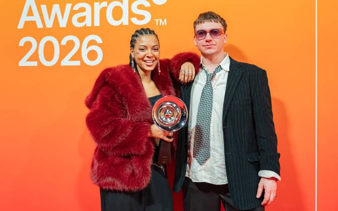 20260306 26. Verleihung des Amadeus Austrian Music Award 2026 WIEN, OESTERREICH - 06. MAERZ: Preistraegerin des 26. Amadeus Austria Music Awards 2026 in der Kategorie -FM4 Award 2026- Rapperin und Schauspielerin Nenda Neururer alias Nenda nach der Verleihung des 26. Amadeus Austria Music Awards 2026 in der MARX Halle am 06. Maerz 2026 in Wien, Oesterreich. 260306_SEPA_17_057 Copyright: xIsabellexOuvrardx SEPAxMedia