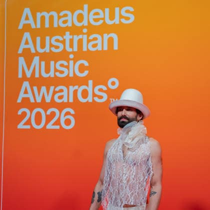 20260306 26. Verleihung des Amadeus Austrian Music Award 2026 WIEN, OESTERREICH - 06. MAERZ: Musiker, Saenger, Schauspieler und Host des Abends Thomas -Tom- Neuwirth alias Conchita Wurst am Redcarpet anlaesslich der Verleihung des 26. Amadeus Austria Music Awards 2026 in der MARX Halle am 06. Maerz 2026 in Wien, Oesterreich. 260306_SEPA_17_069 Copyright: xIsabellexOuvrardx SEPAxMedia
