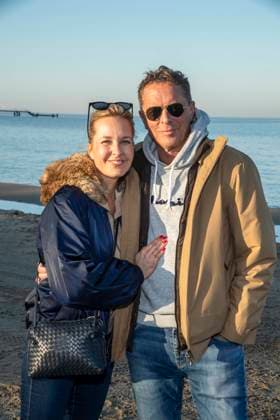 abb Sandra Sophie Trauboth and Patrick Graf von Faber Castell as guests on the beach at the 10th anniversary of Baltic Lights 2026 celebrity charity sled dog race in aid of Welthungerhilfe on the Baltic Sea between the Ahlbeck and Heringsdorf sea bridges, Friday 06 03 2026 in Heringsdorf MV Germany